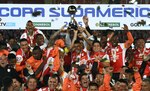 Santa Fe celebra su primera corona en la Copa Sudamericana