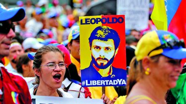 Oposición se niega a rendir