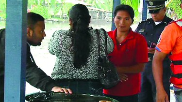 Conducen a madres que instaban a sus hijas a darse golpiza