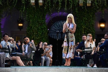 Dolce & Gabbana causa sensación en Milán; recuerdan a Versace