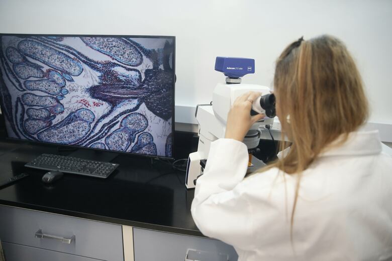 Hito científico: centro regional de vacunas abre con inversión inicial de $10 millones