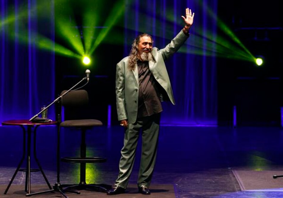 ‘El Cigala’ vuelve a cantarle a una encandilada Bogotá