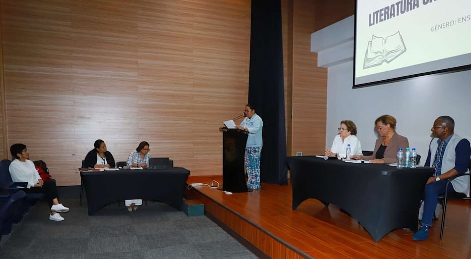 Retraso en pagos del Concurso Municipal de Literatura 2025 genera molestia entre ganadores