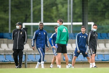 El Oviedo del panameño Bárcenas volverá a la cancha el 12 de junio