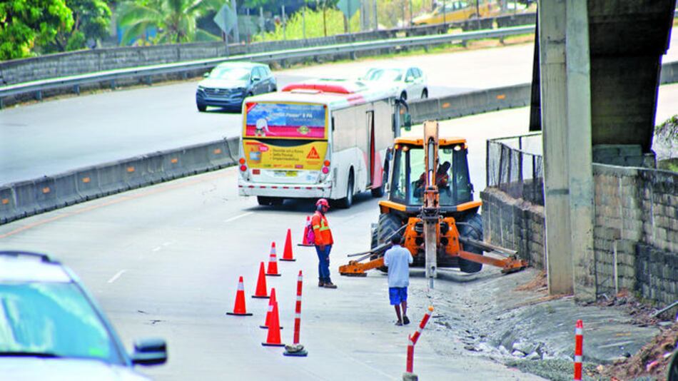 Reconfiguración vial en los corredores está retrasada