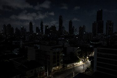 Varios sectores de la ciudad capital se quedaron sin energía eléctrica