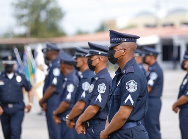 $44 millones para hospedar policías en la pandemia