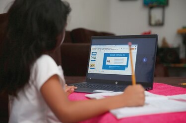 El año escolar cerró; 36 mil 622 alumnos graduados en tiempos de pandemia