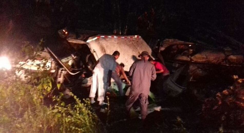 Al menos dos muertos tras explosión de cisterna con combustible en Bocas del Toro