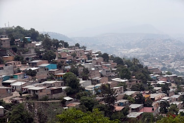Informalidad impulsa pobreza en Honduras