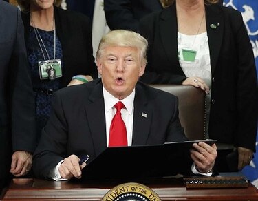 Congreso de Estados Unidos aprobará $15 mil millones para el muro de Trump