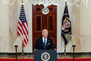 Joe Biden promete acatar los límites de la Presidencia si es reelegido, a diferencia de Donald Trump