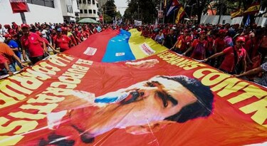 Justicia venezolana anula en cinco estados recolección de firmas para referendo