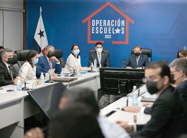 Los ministros buscan votos para las internas del PRD