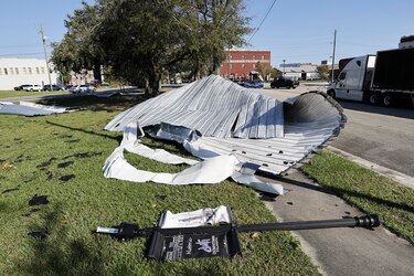 Más de cien muertos y centenares de desaparecidos deja el huracán Helene en Estados Unidos