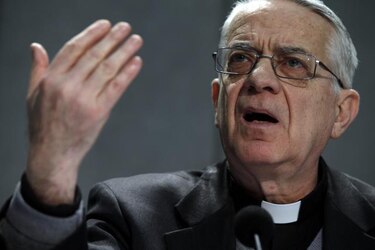 Vaticano niega relación con vehículo de cardenal argentino cargado de droga