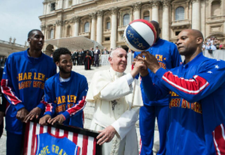 El Papa se luce con los Glotbetrotters
