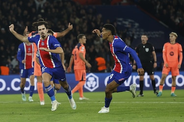 El PSG asesta la primera derrota del curso al Barcelona