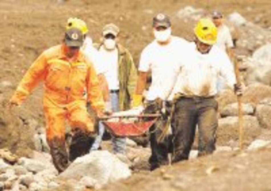 Declaran fosa común a pueblo arrasado por deslave