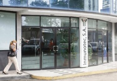 Laboratorios presentan certificados de idoneidad