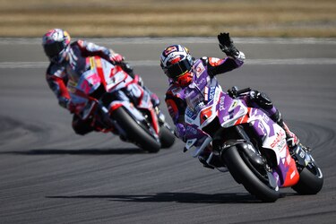 El francés Johann Zarco logra la ‘pole position’ del Gran Premio de Gran Bretaña