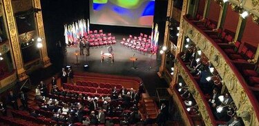 FARC y Gobierno colombiano firman nuevo acuerdo de paz