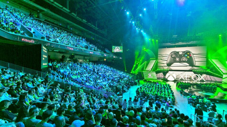 Apple presenta más funciones de Siri