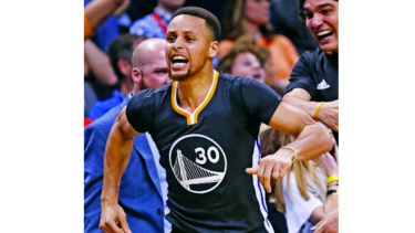Curry silencia a sus detractores