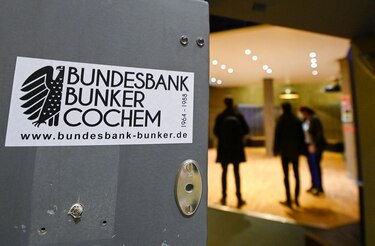 Dentro del búnker secreto de dinero alemán de la Guerra Fría