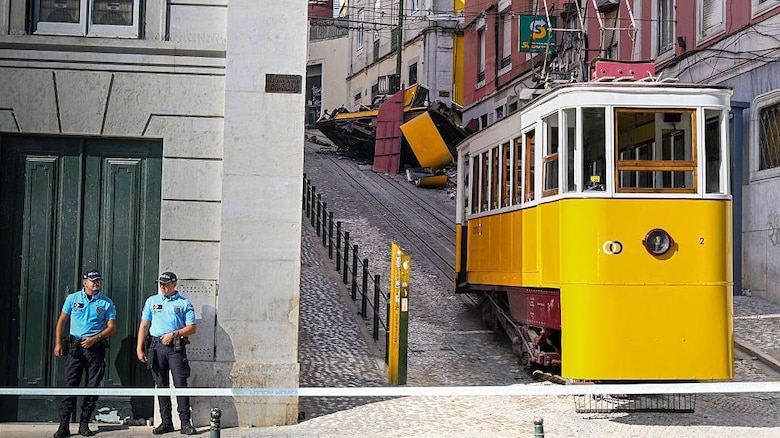 Qué se sabe del accidente del histórico funicular de Lisboa que dejó al menos 16 muertos