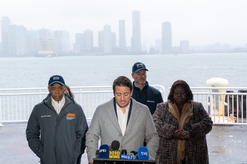 Continúa investigación del accidente de helicóptero en Nueva York con buzos en río Hudson