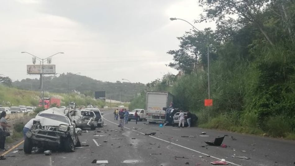 Cuatro heridos en accidente vehicular en la autopista cerca de Burunga de Arraiján