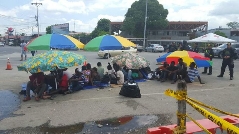 Policía de Costa Rica endurece medidas en zona fronteriza por ola de migrantes