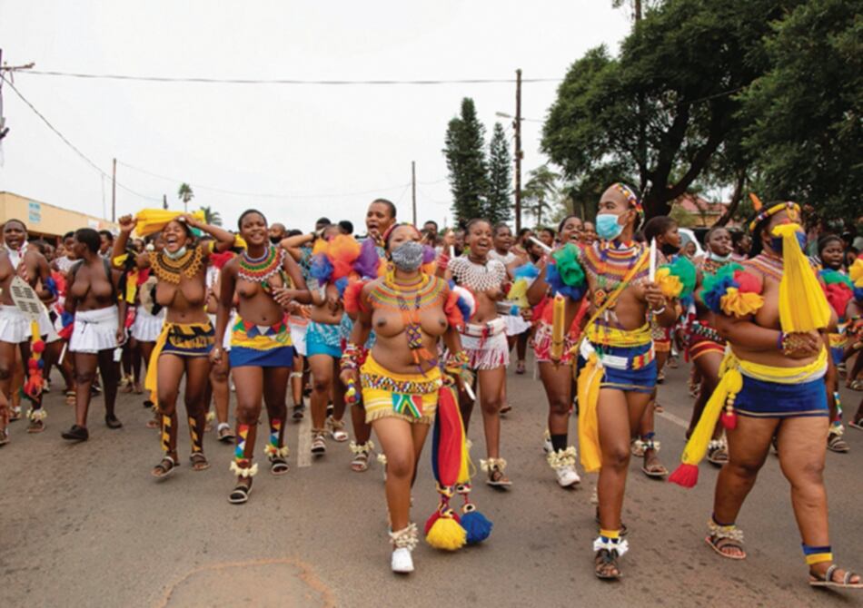 Ritos para despedir al rey sin poder de los zulúes