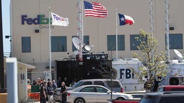 Trump atribuye ataques en Texas a 'personas enfermas' tras quinta explosión
