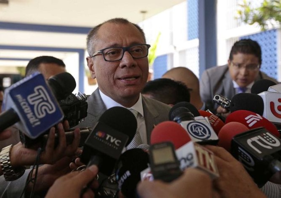 Piden investigar a vicepresidente ecuatoriano por corrupción
