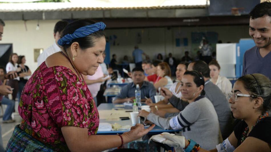 Indígenas guatemaltecos asisten a las urnas esperando un cambio
