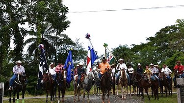 Con cabalgata de 72 kilómetros inician fiestas patrias