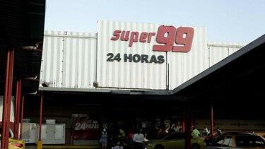 Súper 99 cambia su imagen... y su directiva