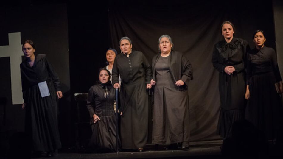 Bernarda Alba: entre la sociedad y el deseo