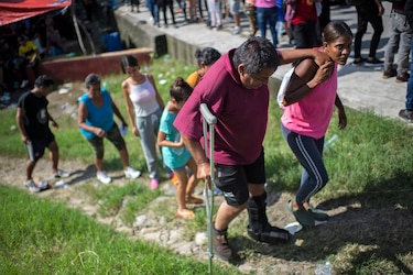 Migrantes están a la espera de negociar con las autoridades mexicanas sus salvoconductos