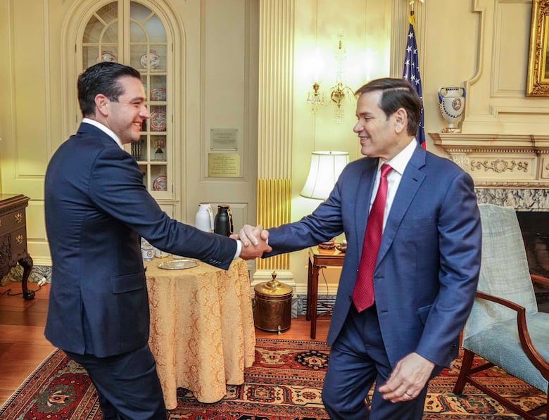 Embajador de Estados Unidos toma el desayuno chino con la diputada Patsy Lee