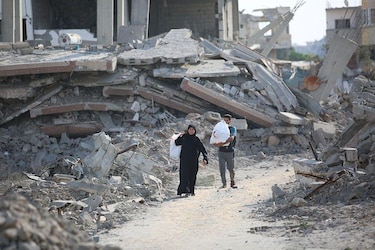 El sistema secreto que utiliza Hamás para pagar los salarios públicos en Gaza