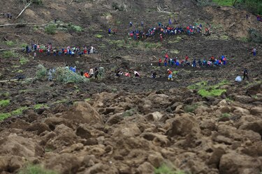 Asciende a 27 la cifra de fallecidos por alud en zona andina de Ecuador