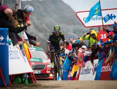 Nairo Quintana gana décima etapa y recupera el liderato