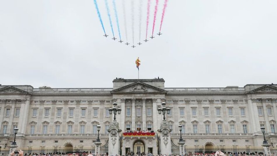 El palacio de Buckingham necesita reformas y la reina tal vez tenga que irse