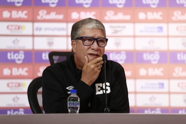 Bolillo Gómez da una lección de orgullo y amor por la camiseta