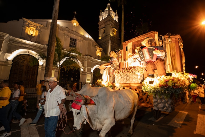 Semana del Campesino culmina con lujo y esplendor