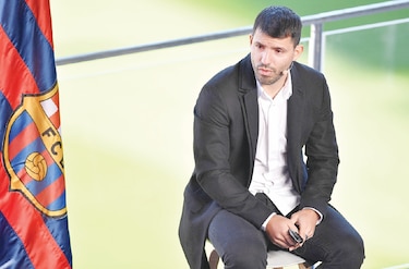 El ‘Kun’ Agüero deja su corazón en el fútbol, tras un repentino adiós