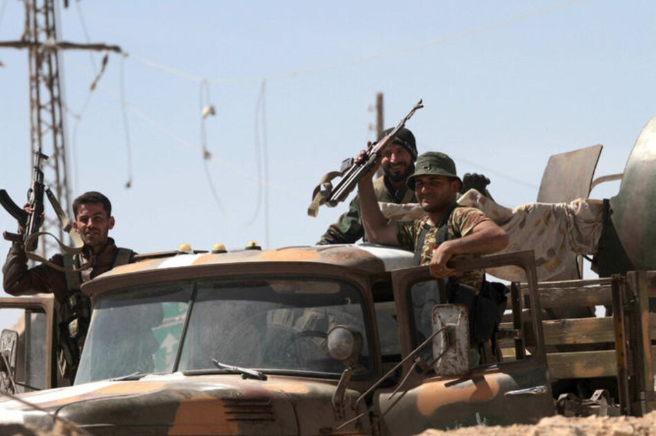 Secuestran a 300 empleados de compañía de cemento en Damasco